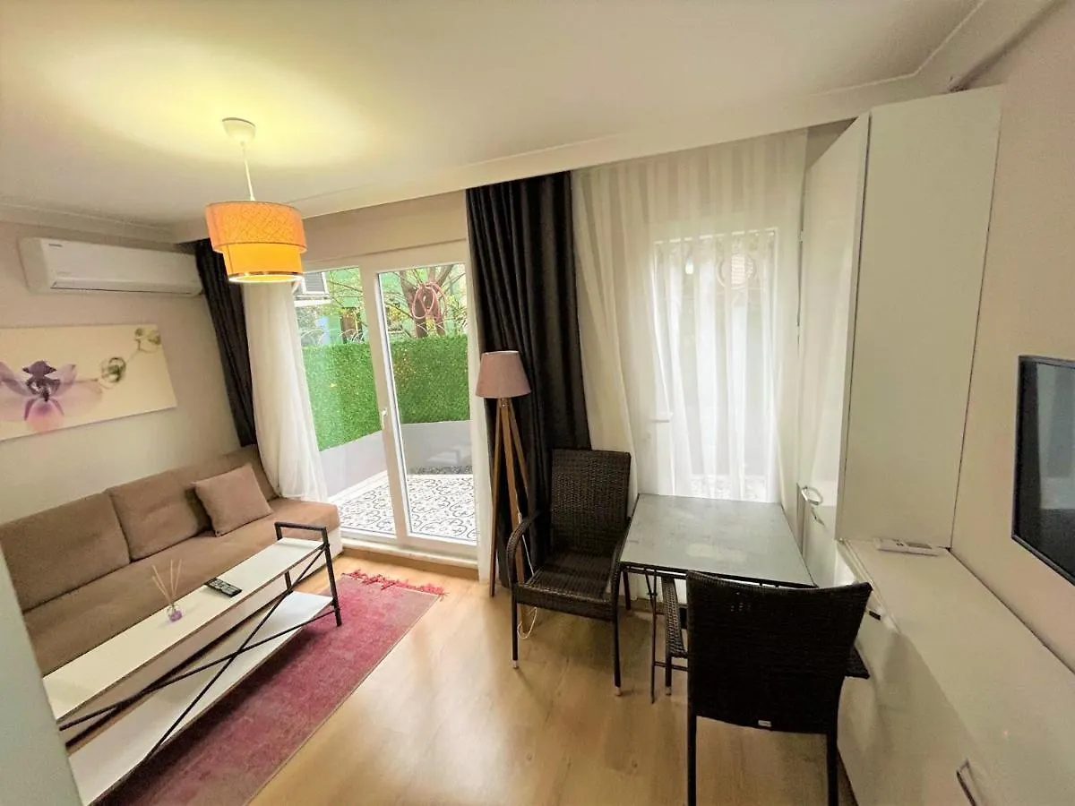 Ftf Suits Kuzguncuk Bostan House Istanbul Turkey